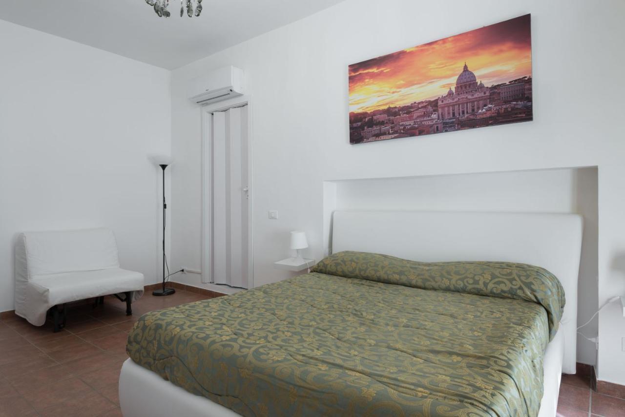 Cornelia Penthouse Bed & Breakfast Rome Exterior photo