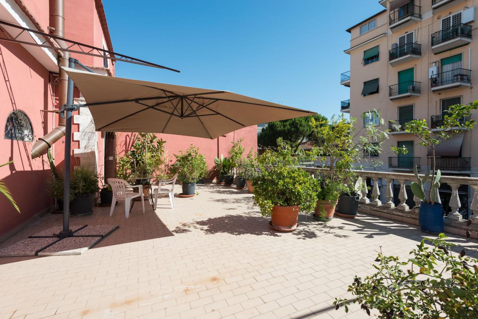 Cornelia Penthouse Bed & Breakfast Rome Exterior photo